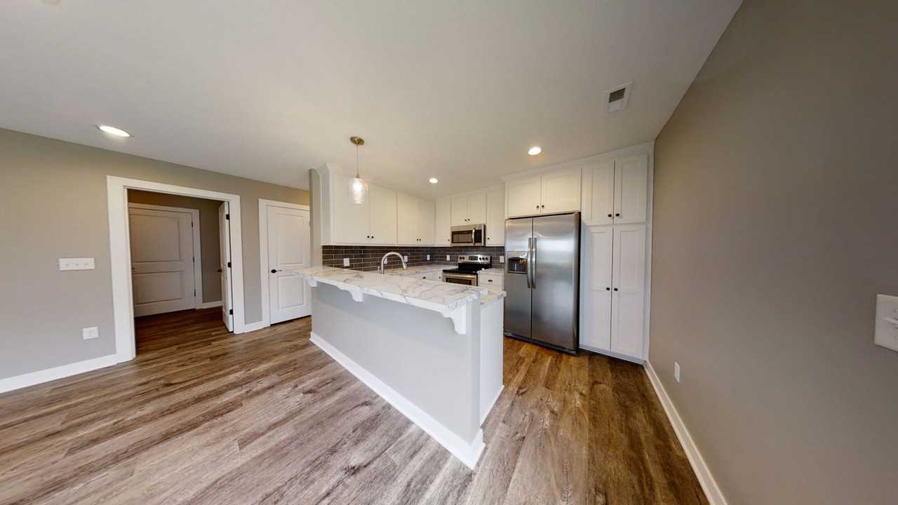 11852 Ridgeway Dr - Photo 4 of 27