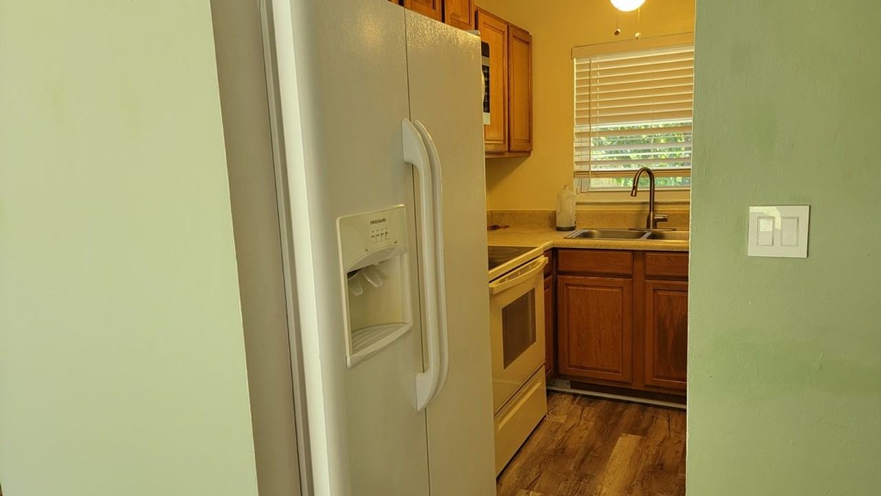 2460 W Angler Ln - Photo 3 of 11