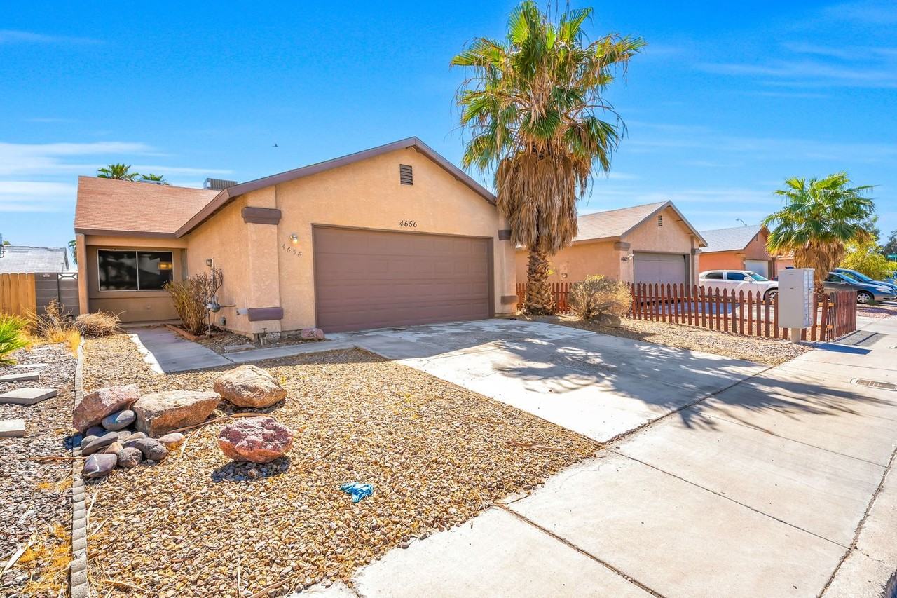 4656 Bumblebee Cir - Photo 2 of 19
