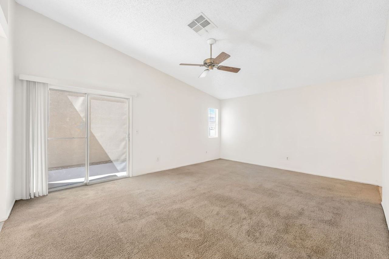 4656 Bumblebee Cir - Photo 4 of 19