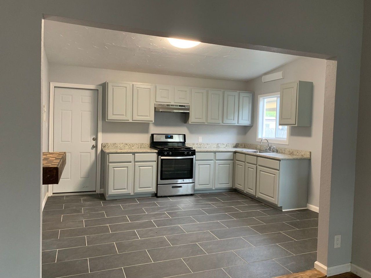 5934 Lucille Dr - Photo 7 of 8