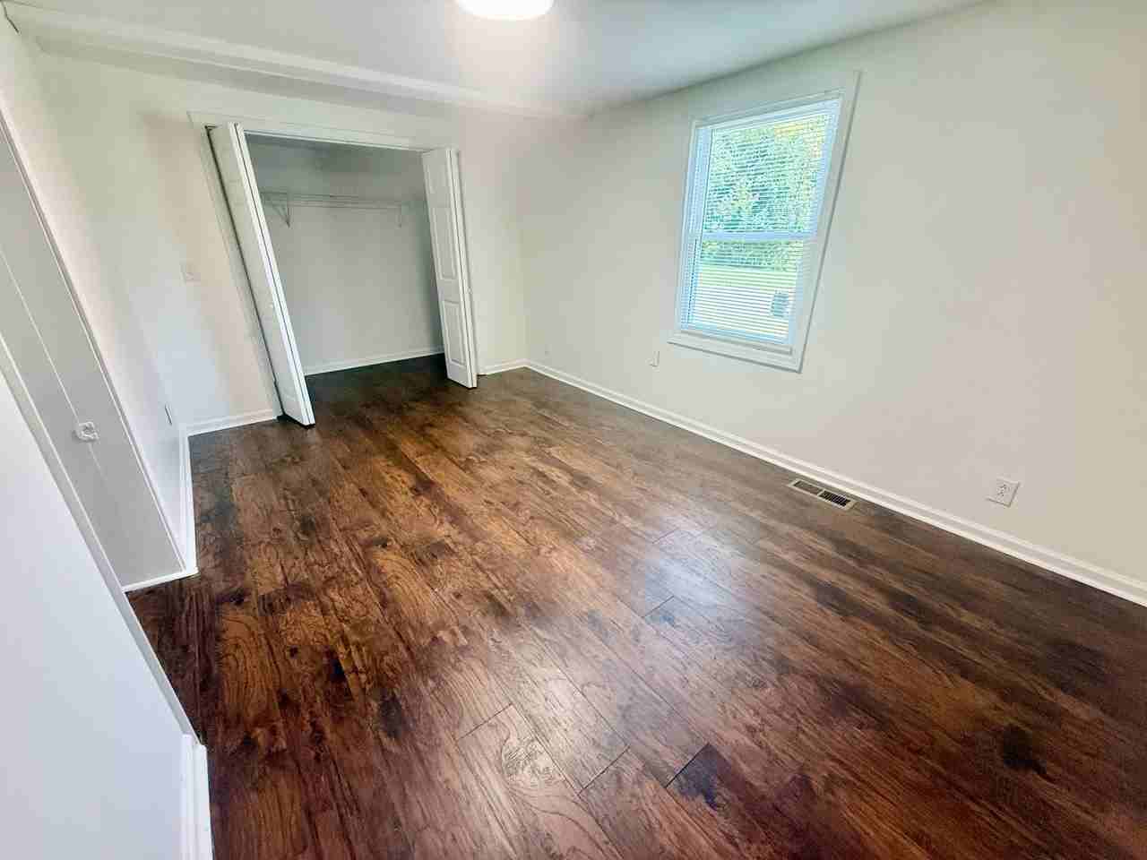 902 Gibson Dr - Photo 7 of 26