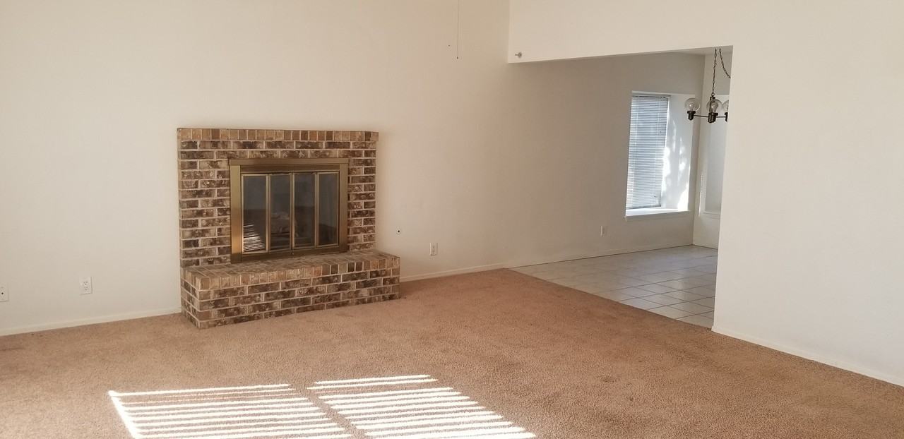 5009 Blue Sage Pl Ne - Photo 2 of 11