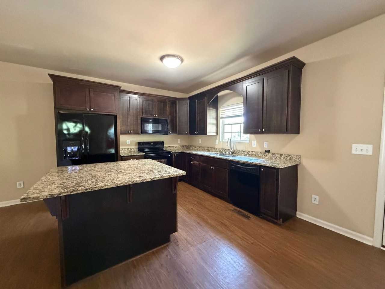 129 North Ave - Photo 3 of 16
