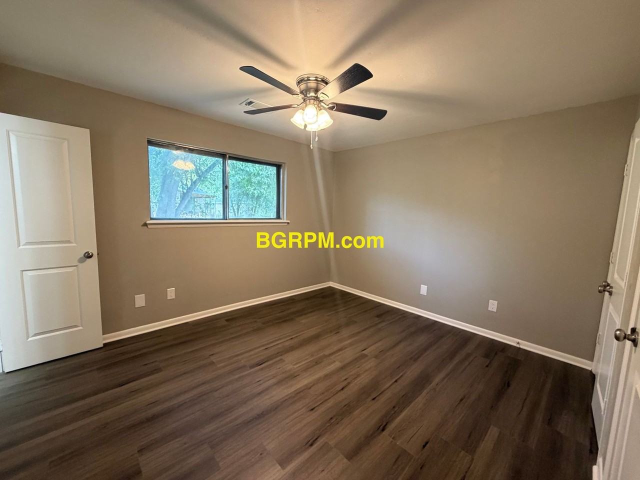 1008 Richard St - Photo 6 of 12