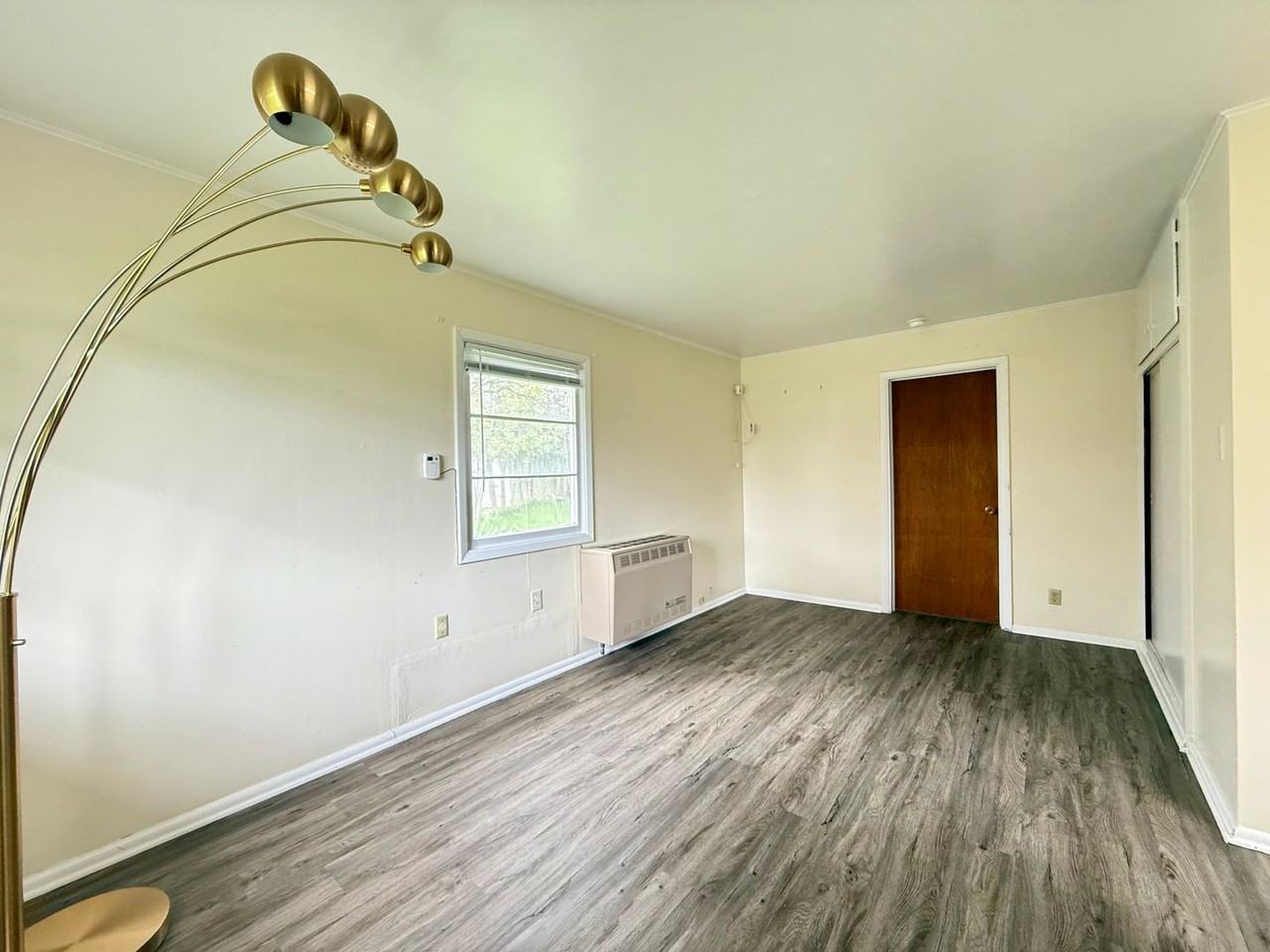 502 F Ave - Photo 2 of 12