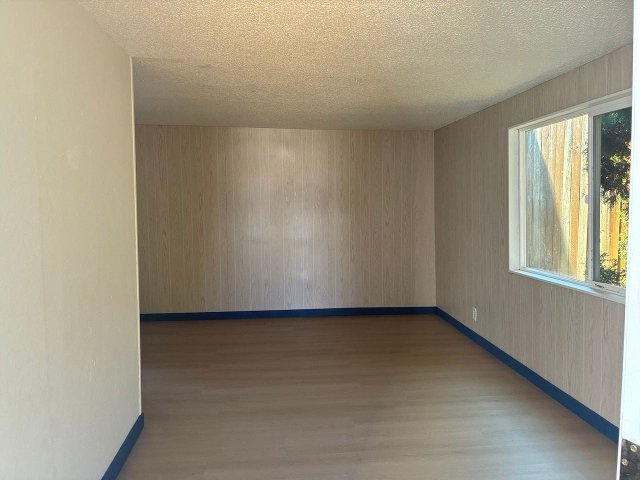 3314 E College Way - Photo 3 of 7
