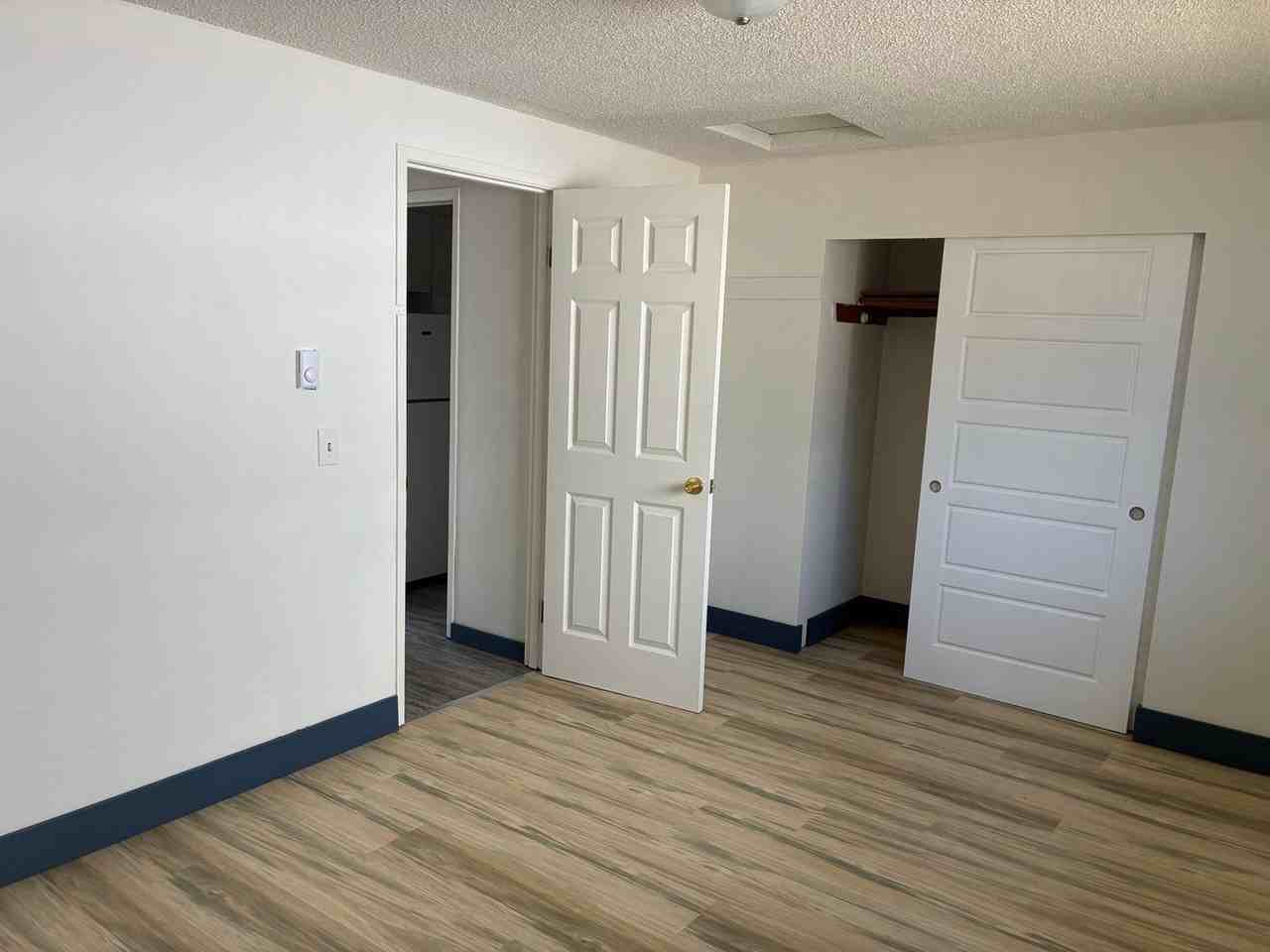 3314 E College Way - Photo 5 of 7