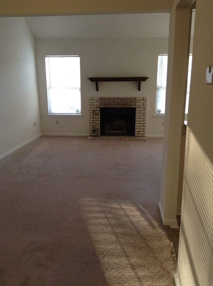 1508 Fairfax Dr - Photo 7 of 20