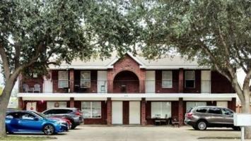 featured image of 610 N Broadway St