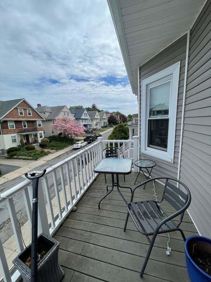 15 Mapleton St - Photo 2 of 13
