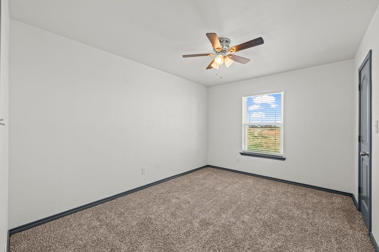 8536 E County Road 5500 - Photo 5 of 36