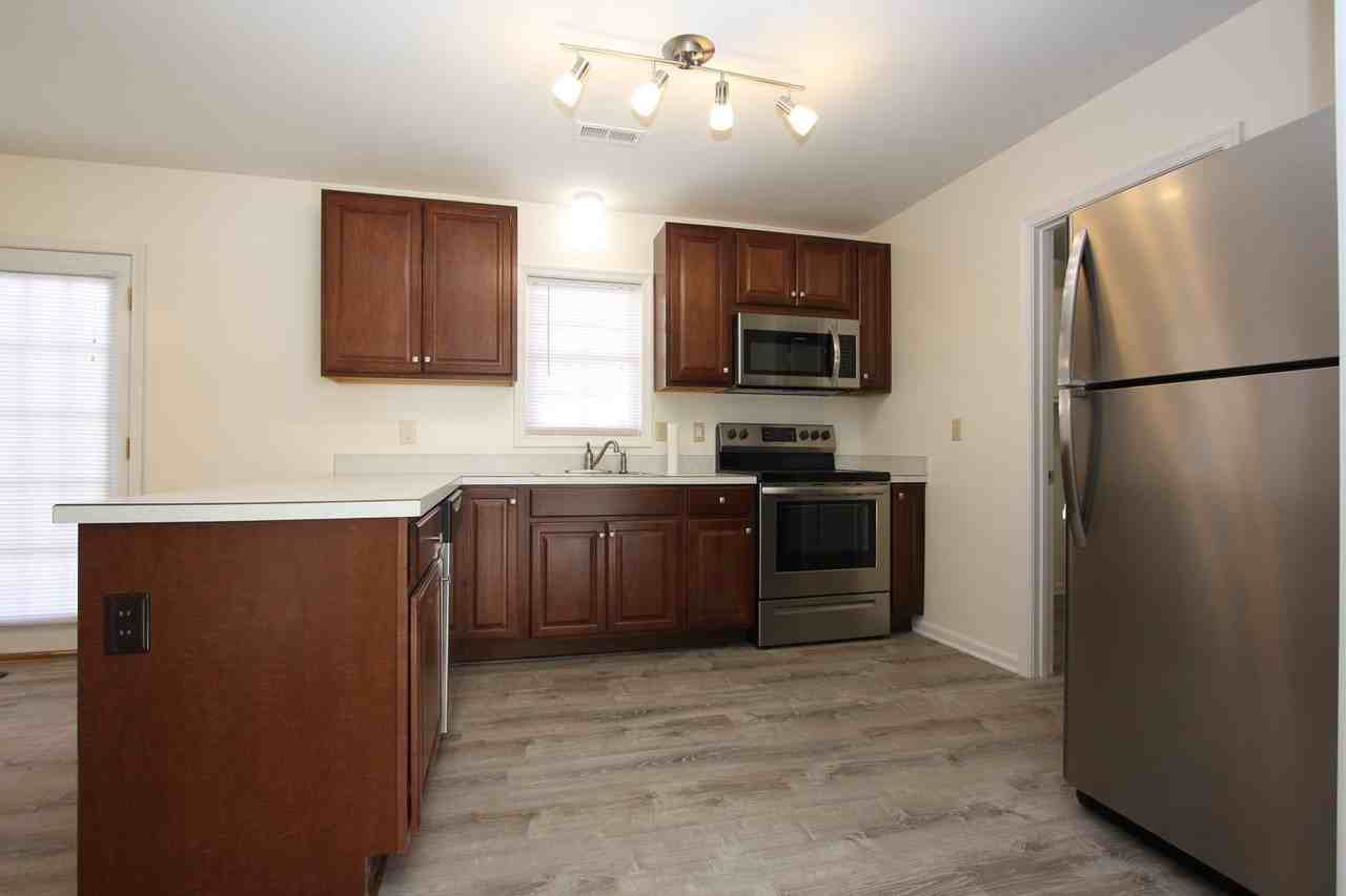5598 Patricia Dr - Photo 3 of 14