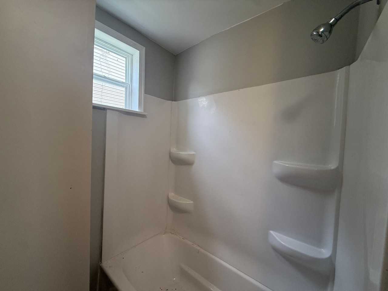 1709 W 9th St - Photo 7 of 10