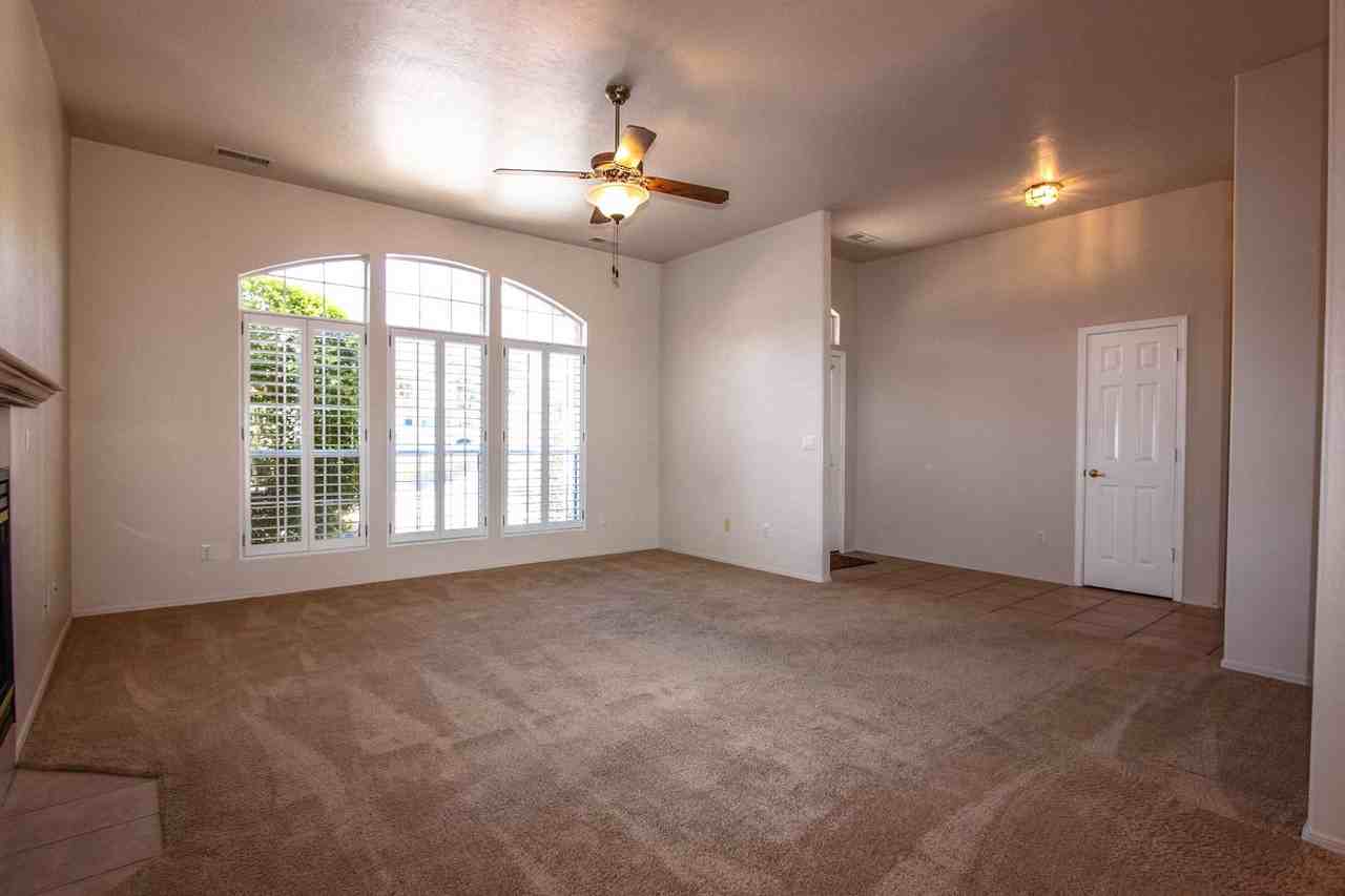653 Golden Hawk Dr - Photo 5 of 22