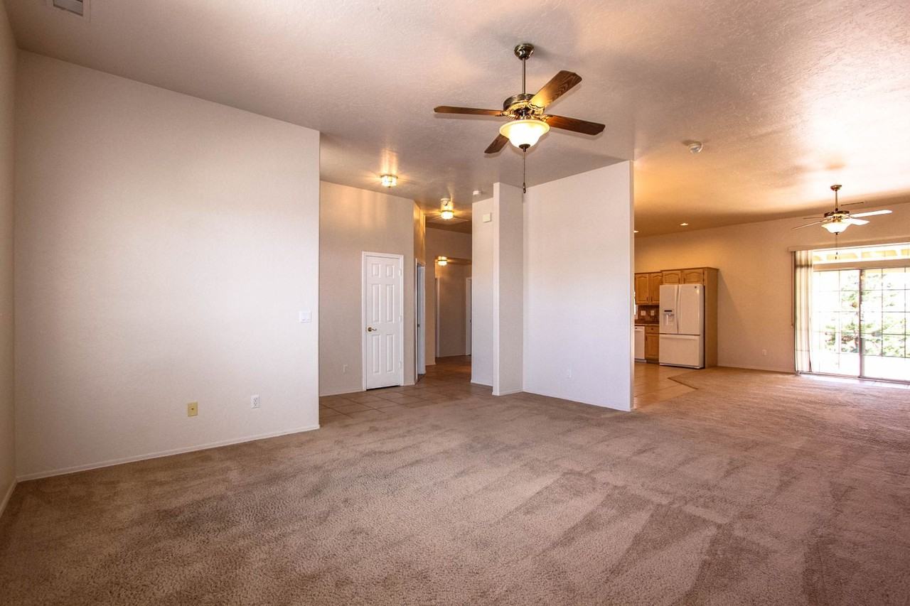 653 Golden Hawk Dr - Photo 6 of 22