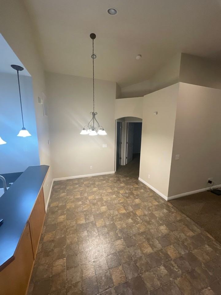 1061 Canyon Meadow Dr #4 - Photo 3 of 20