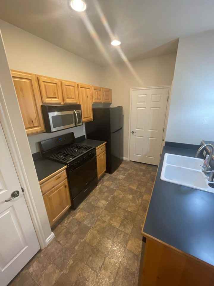 1061 Canyon Meadow Dr #4 - Photo 4 of 20