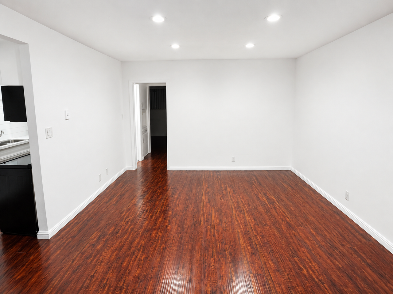 386 Temple Ave - Photo 2 of 18