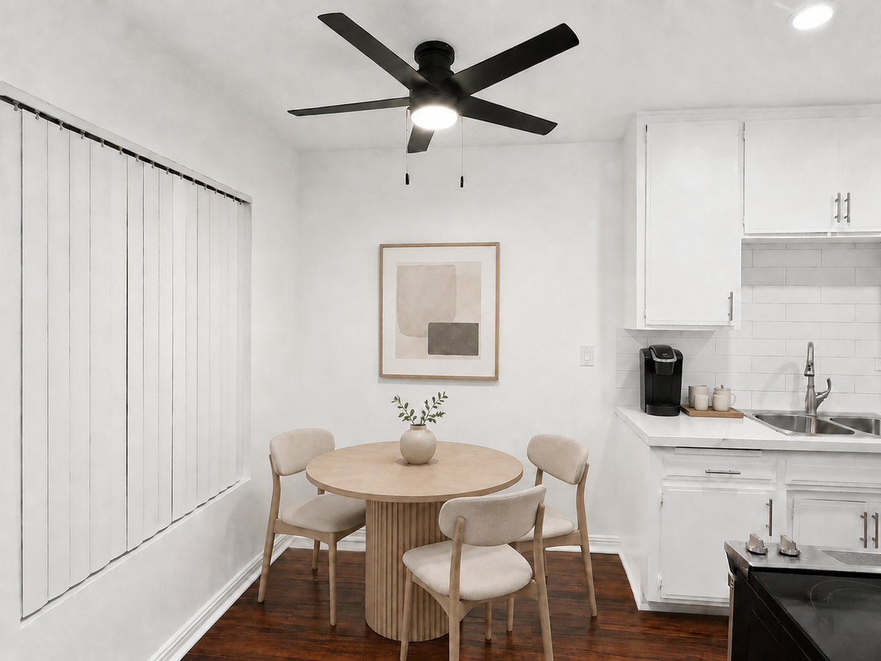 386 Temple Ave - Photo 4 of 18
