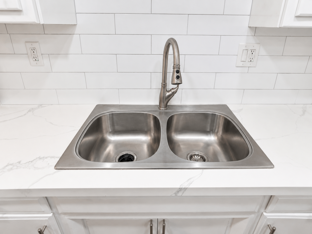 386 Temple Ave - Photo 7 of 18