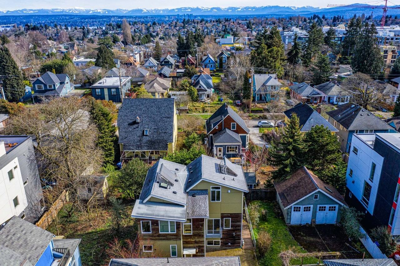 1504 19th Ave #A - Photo 2 of 29