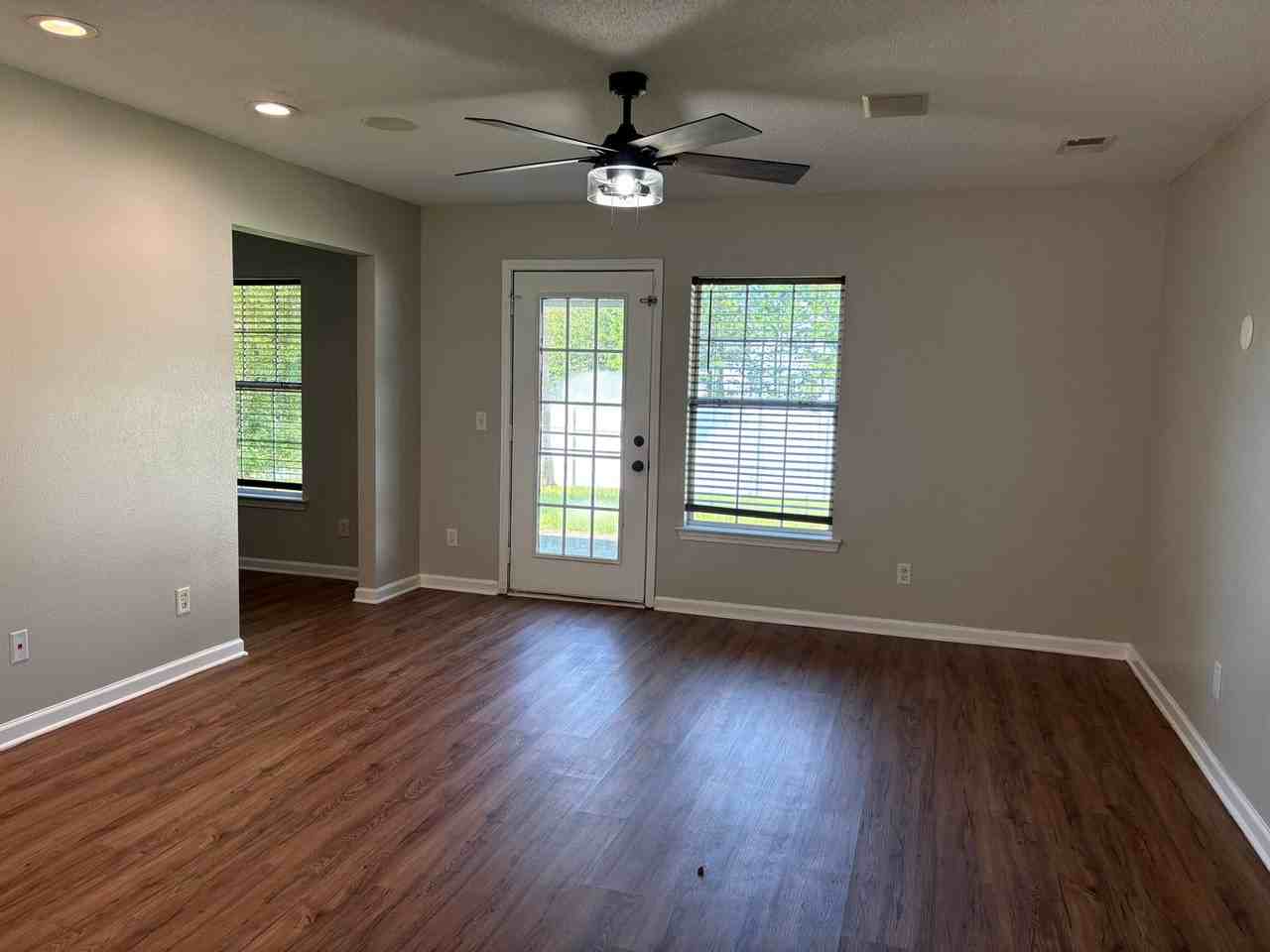 116 Wax Myrtle Ct - Photo 3 of 20