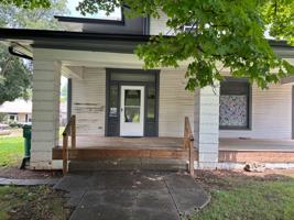 featured image of 207 S Porter St