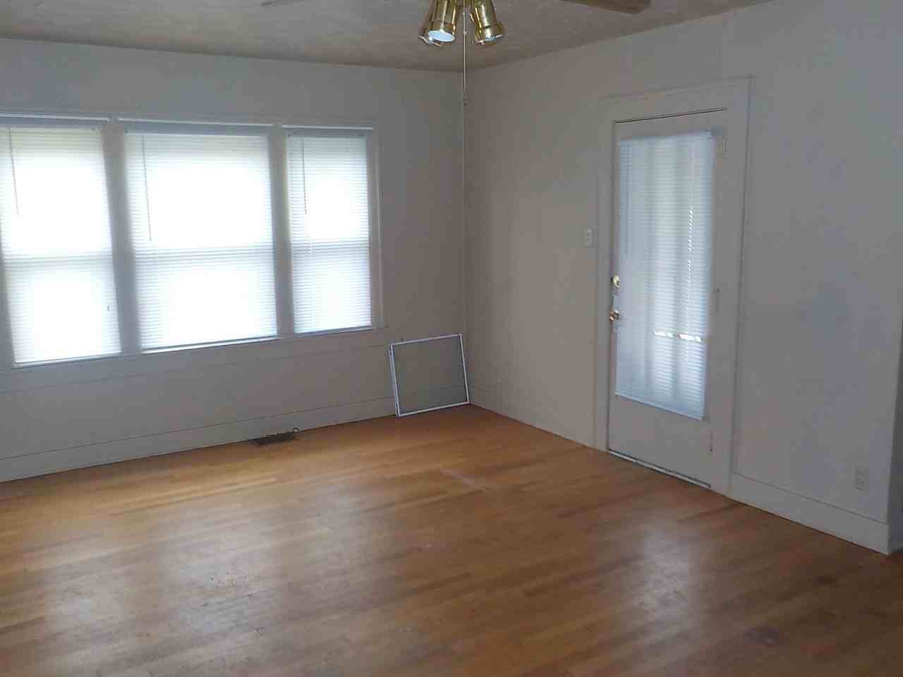 908 N Madison St - Photo 3 of 13
