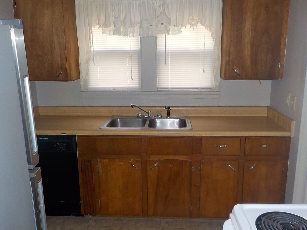 908 N Madison St - Photo 6 of 13
