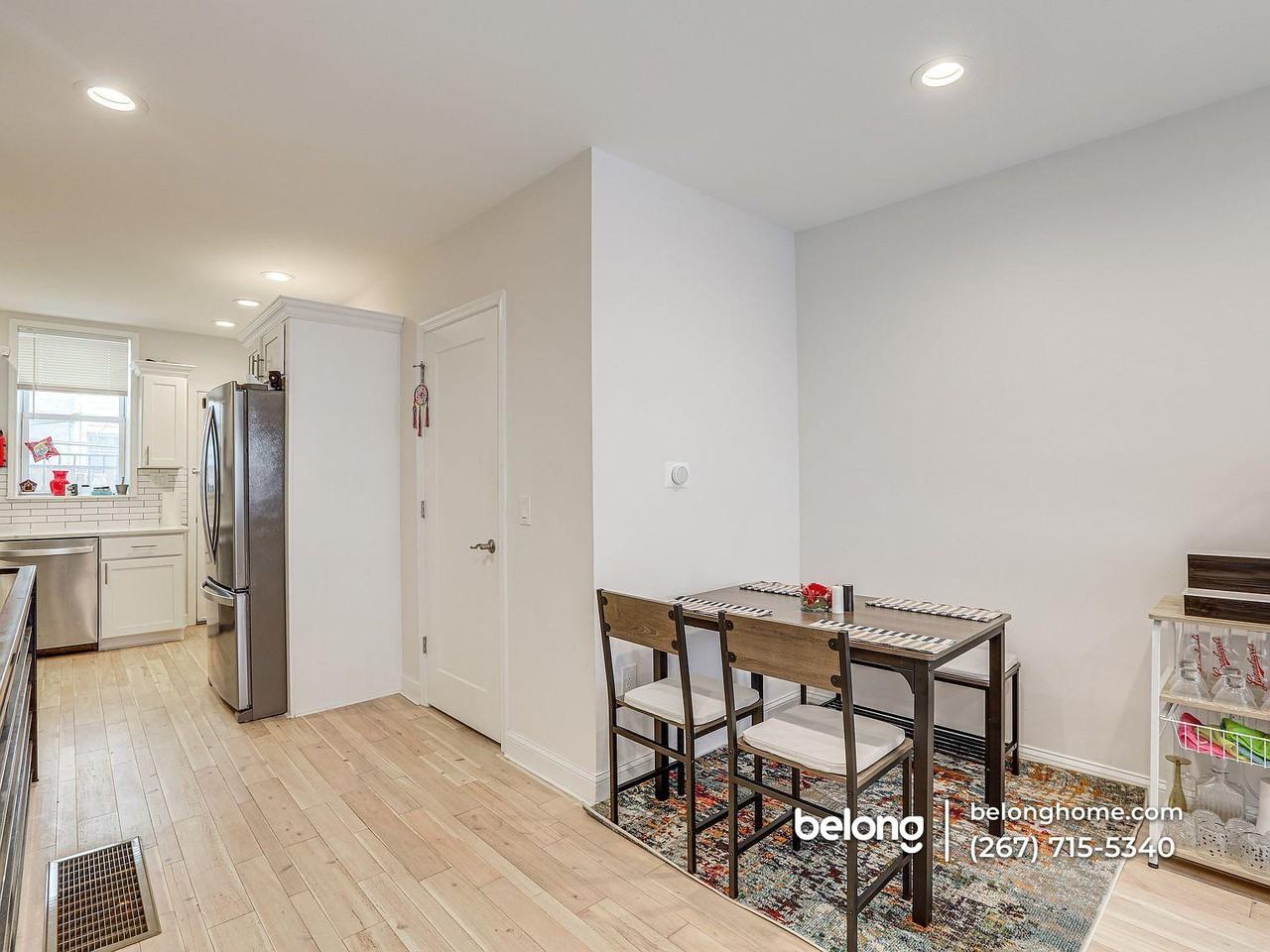 1322 S Mole St - Photo 7 of 24