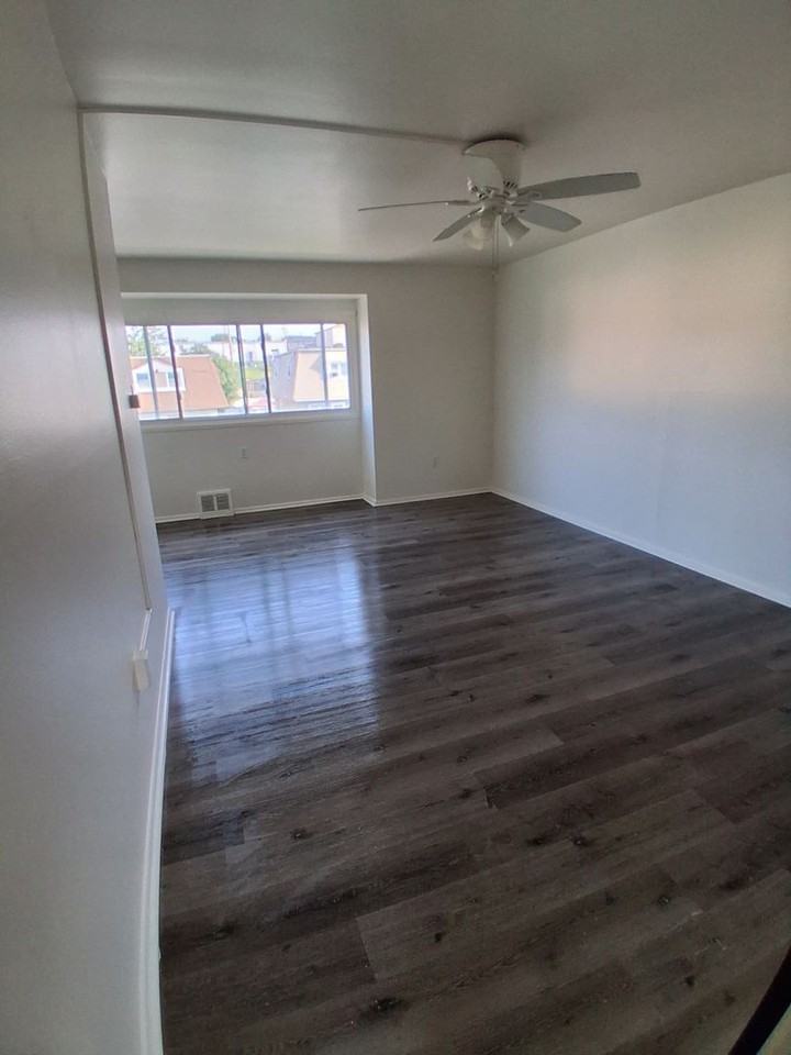 708 708 E Green Street  - 708 E Green Street - Photo 5 of 12