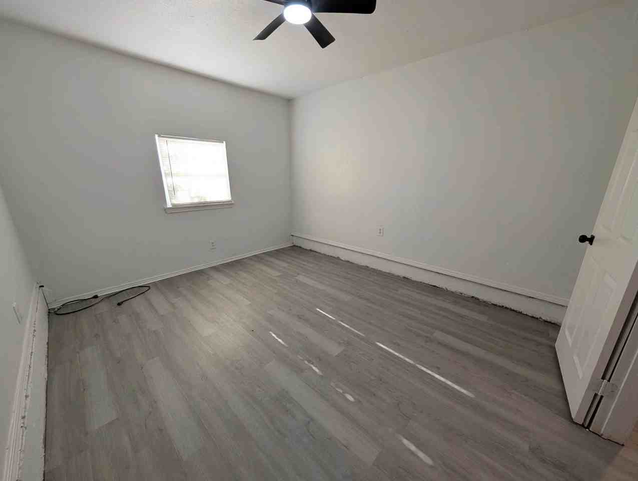 416 E Jarman Dr - Photo 6 of 15