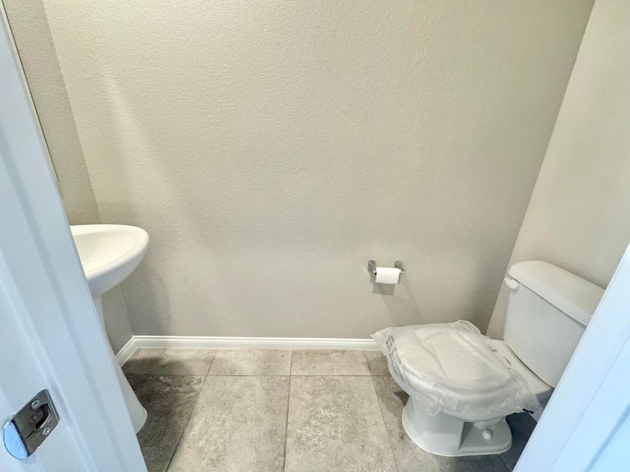 7020 Colonial Ranch St - Photo 6 of 37