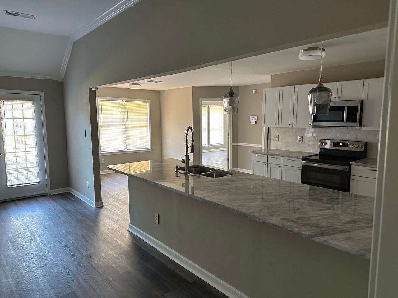 8218 Clinton Way Cv - Photo 6 of 11