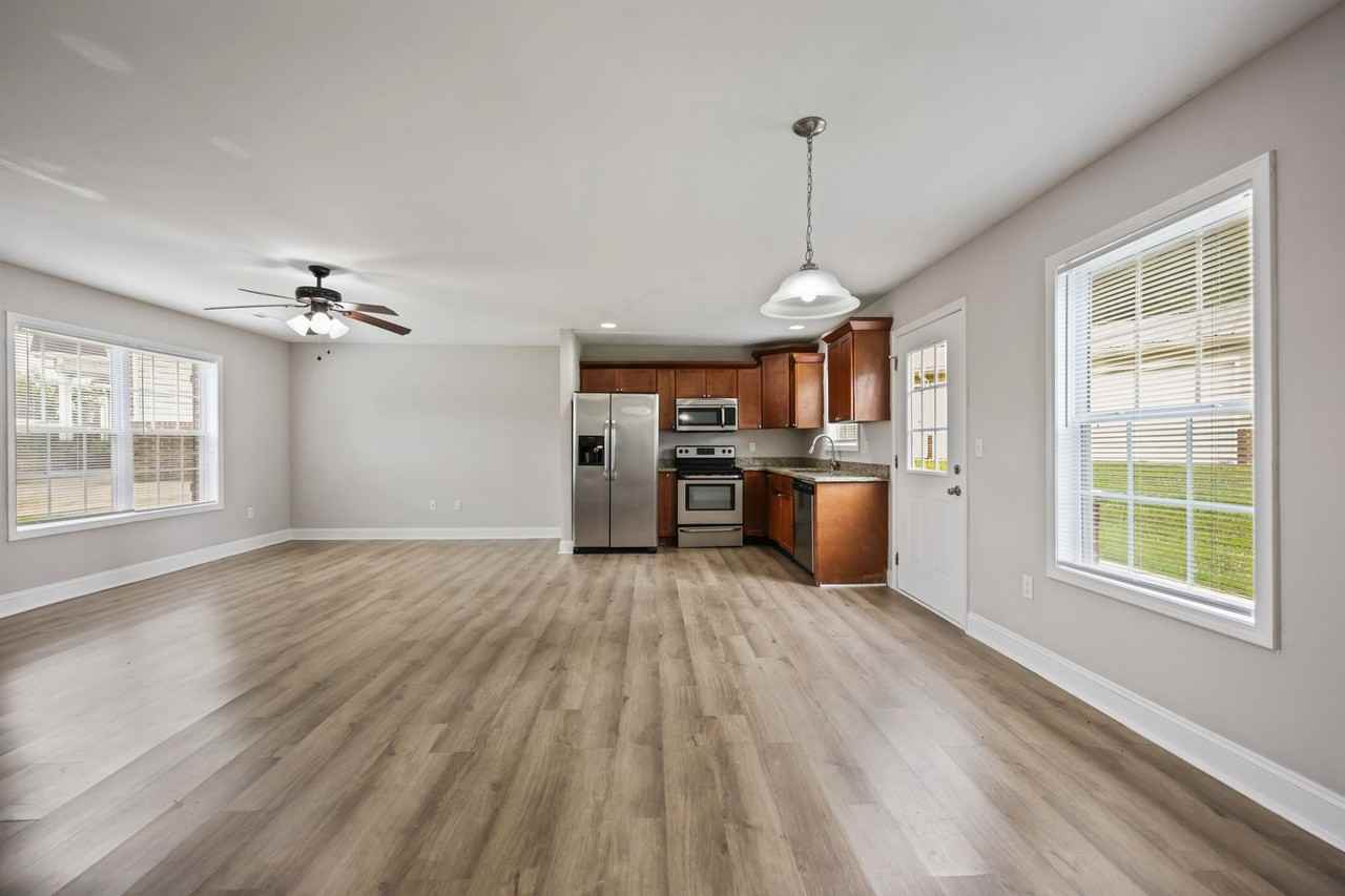 Villas at Carlyle Place - Photo 2 of 19