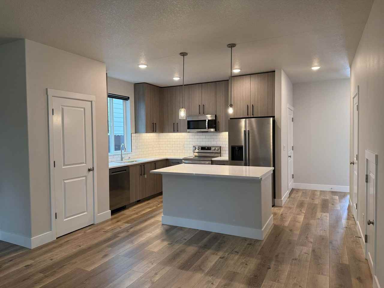 9814 Ne 29th Ave - Photo 2 of 12