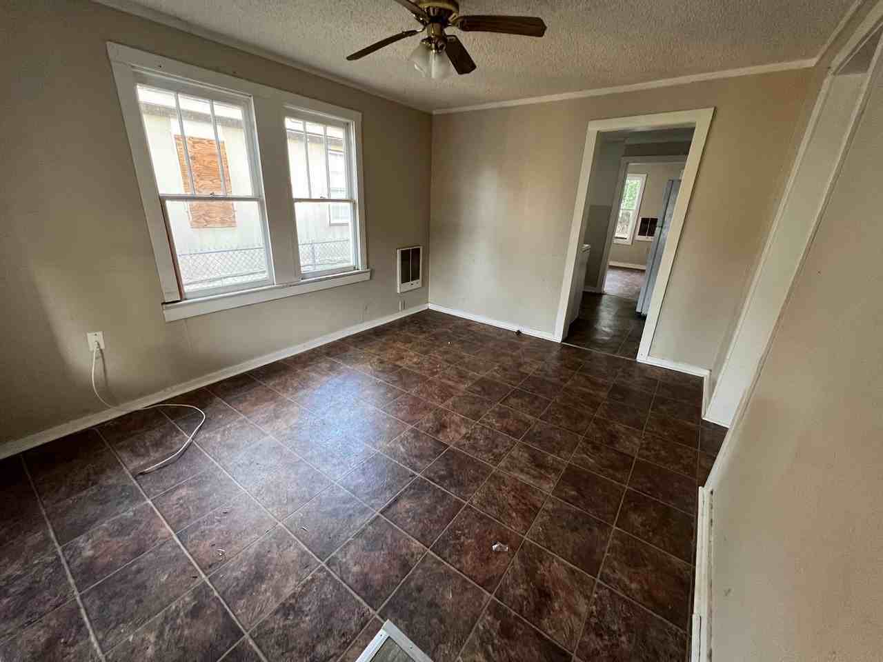 311 Short St - Photo 3 of 16