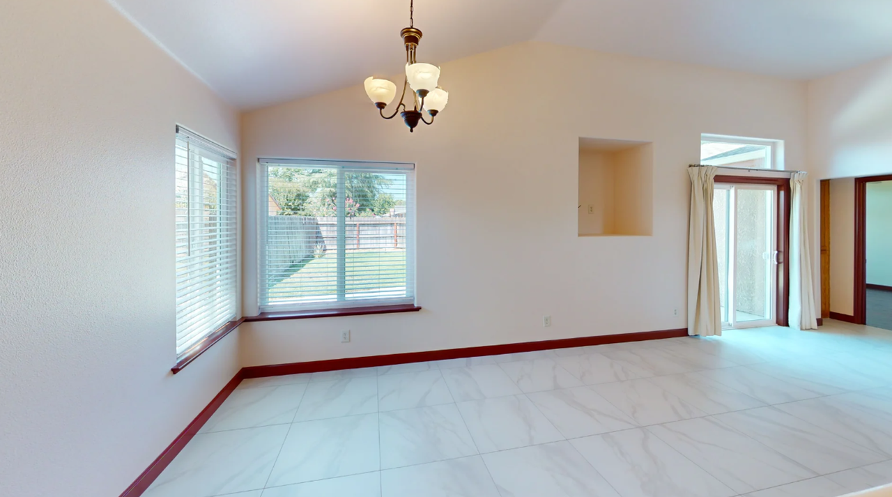 2292 Golden Ave - Photo 5 of 23