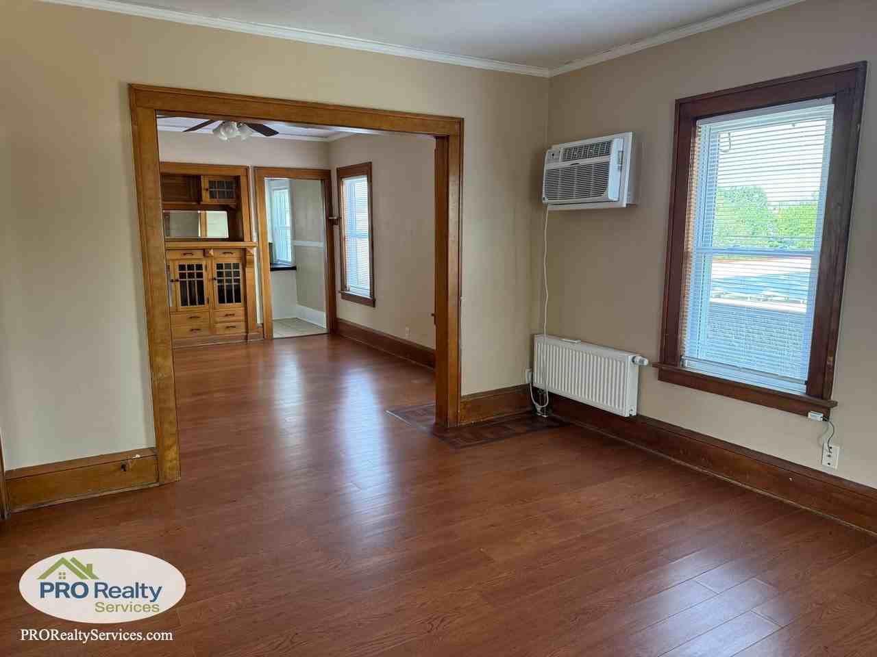 116 W 28th St - Photo 2 of 16