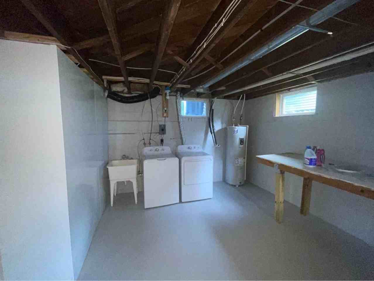 654 22nd St N - Photo 5 of 27