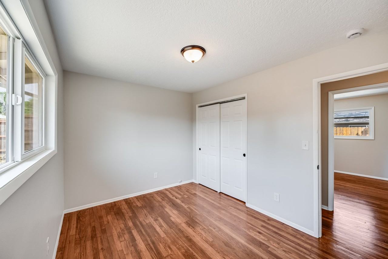8131 Se 68th Ave - Photo 5 of 12