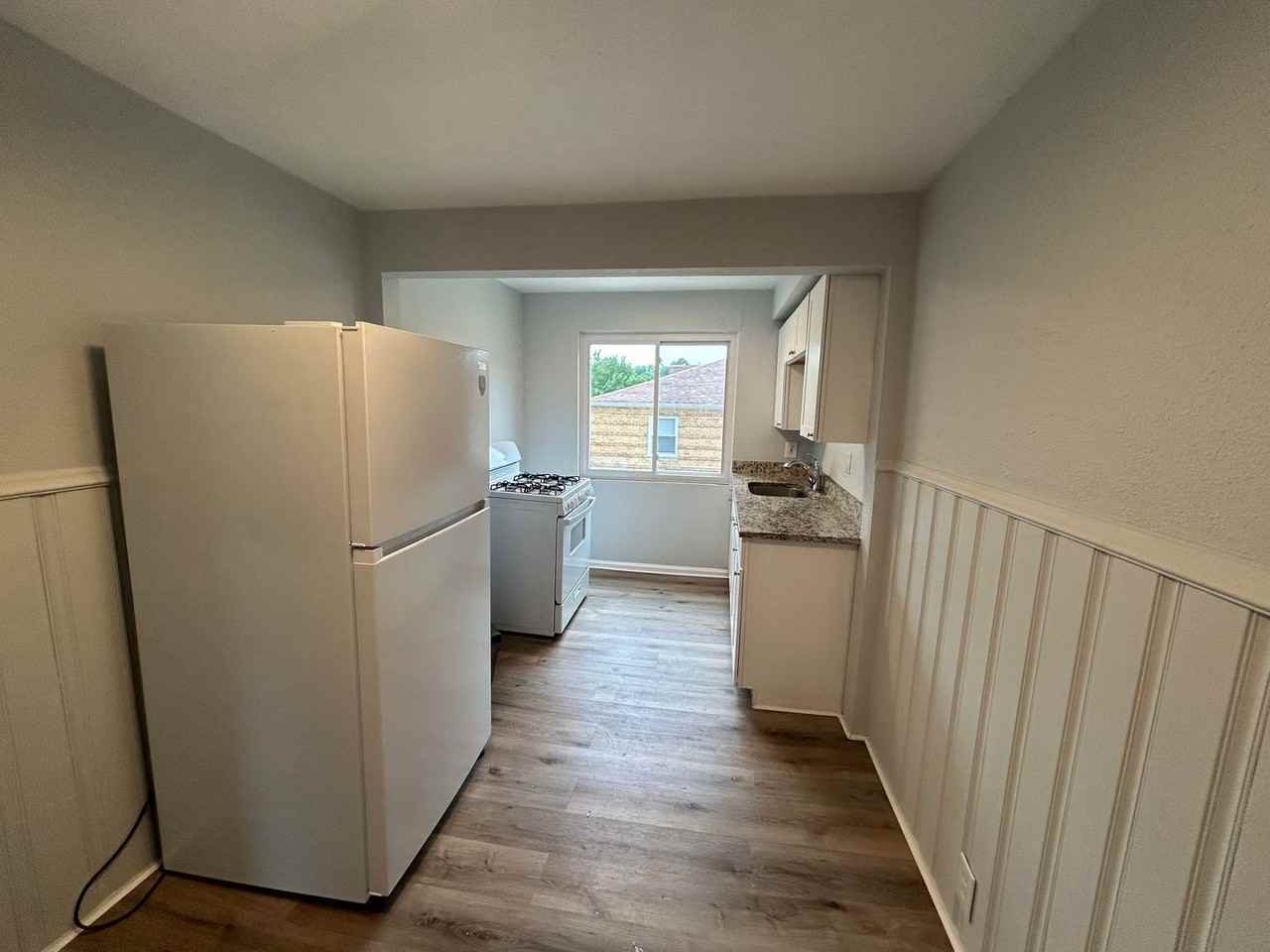 101 Glenwood Ave - Photo 4 of 10
