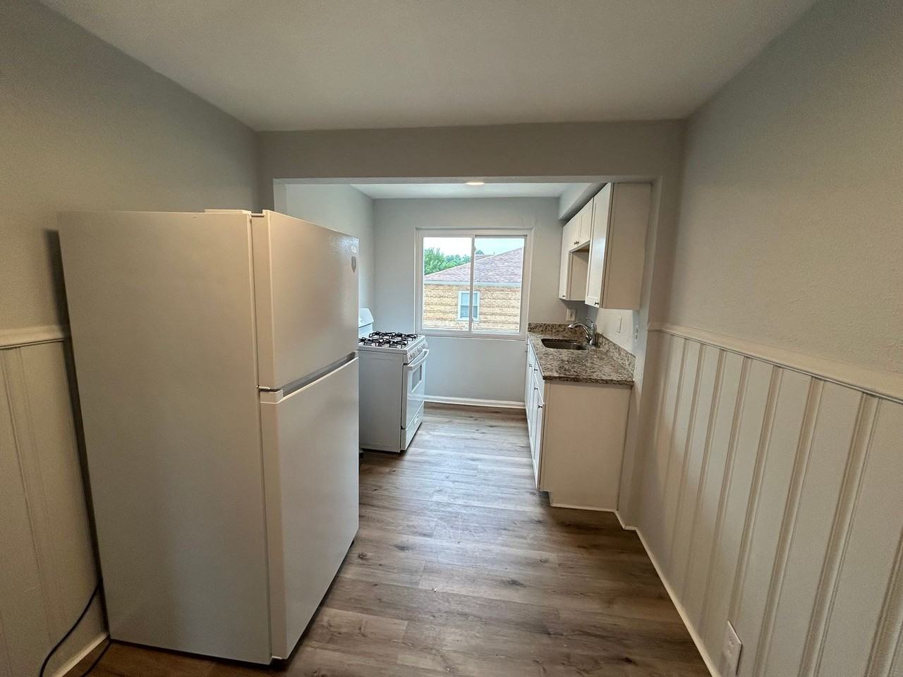 101 Glenwood Ave - Photo 5 of 10