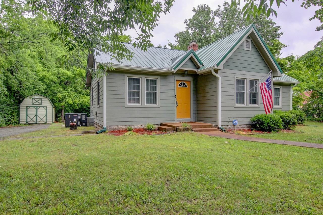 1115 Woodard St - Photo 2 of 50