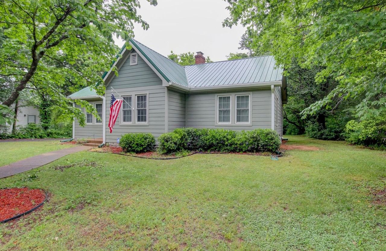 1115 Woodard St - Photo 5 of 50
