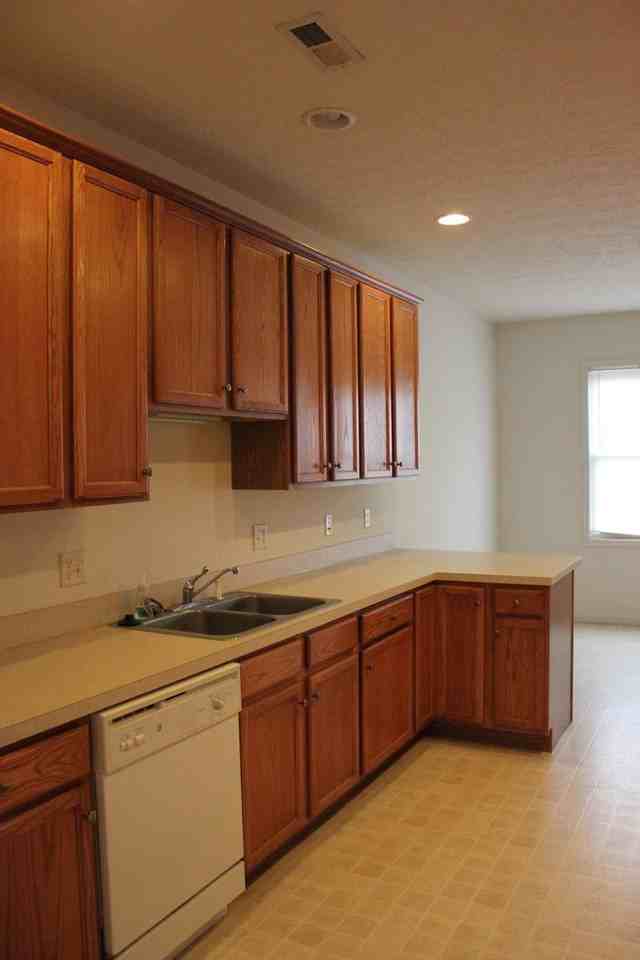 1410 Verdant Spring Ln - Photo 2 of 7