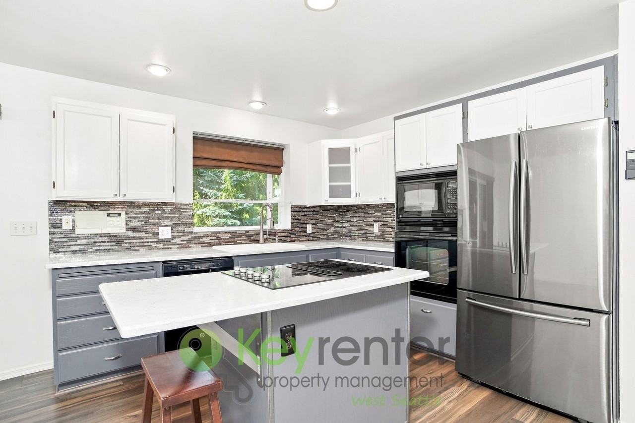 6351 23rd Ave Sw - Photo 2 of 27