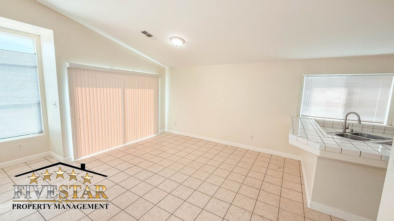 7322 Cupio St - Photo 3 of 26