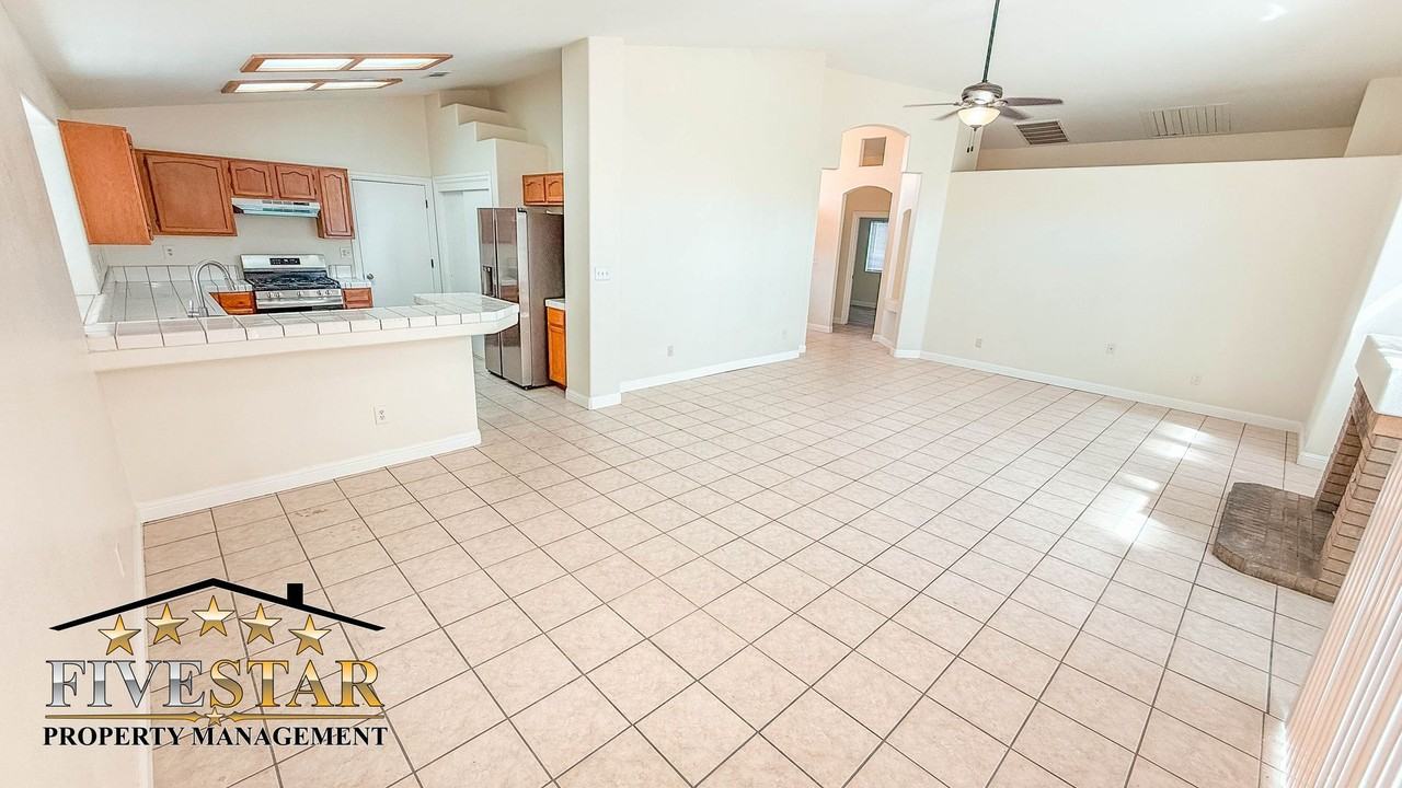 7322 Cupio St - Photo 5 of 26